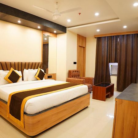 The Marutinandan Grand Hotel Deoghar Buitenkant foto