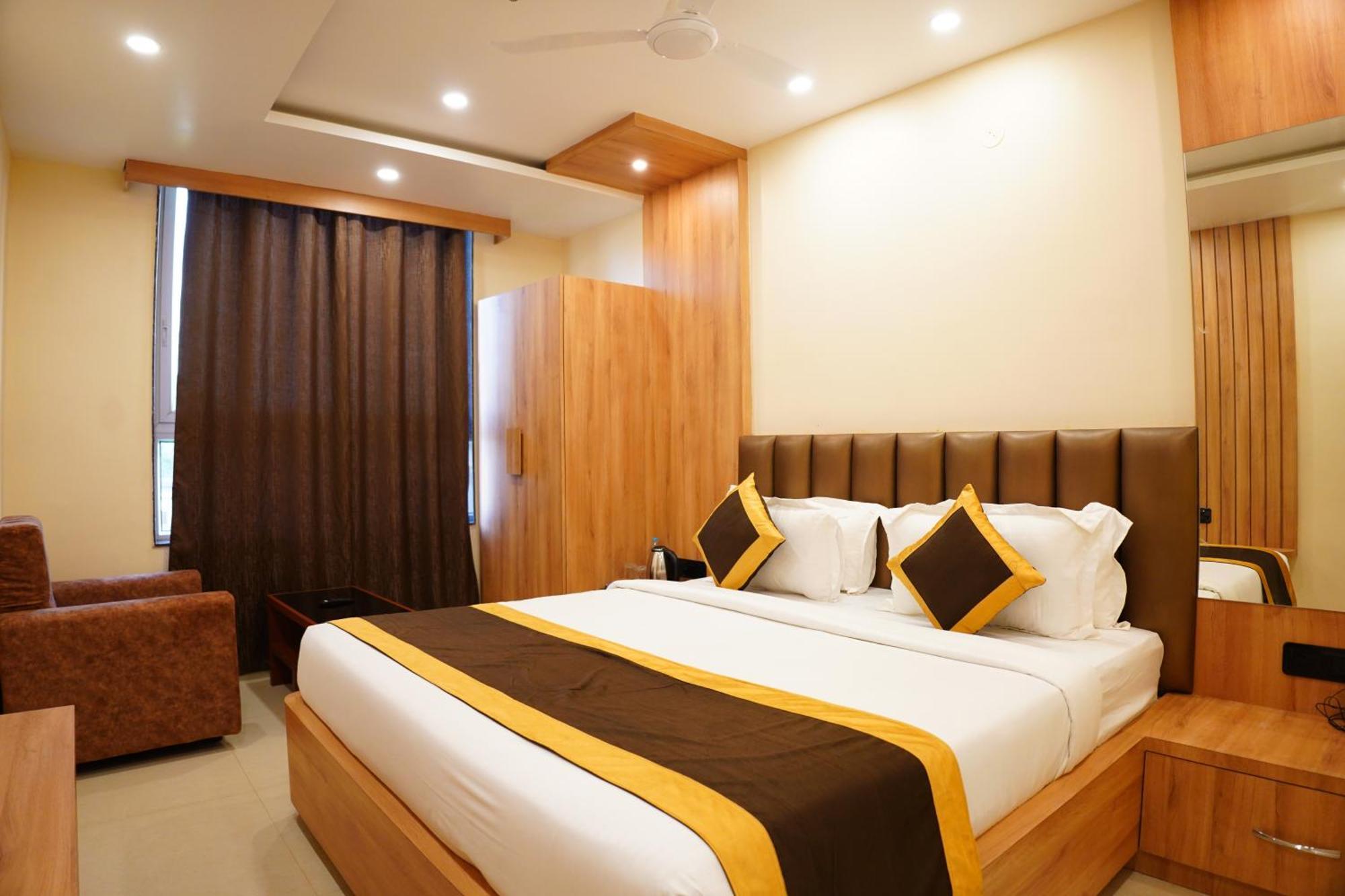 The Marutinandan Grand Hotel Deoghar Buitenkant foto
