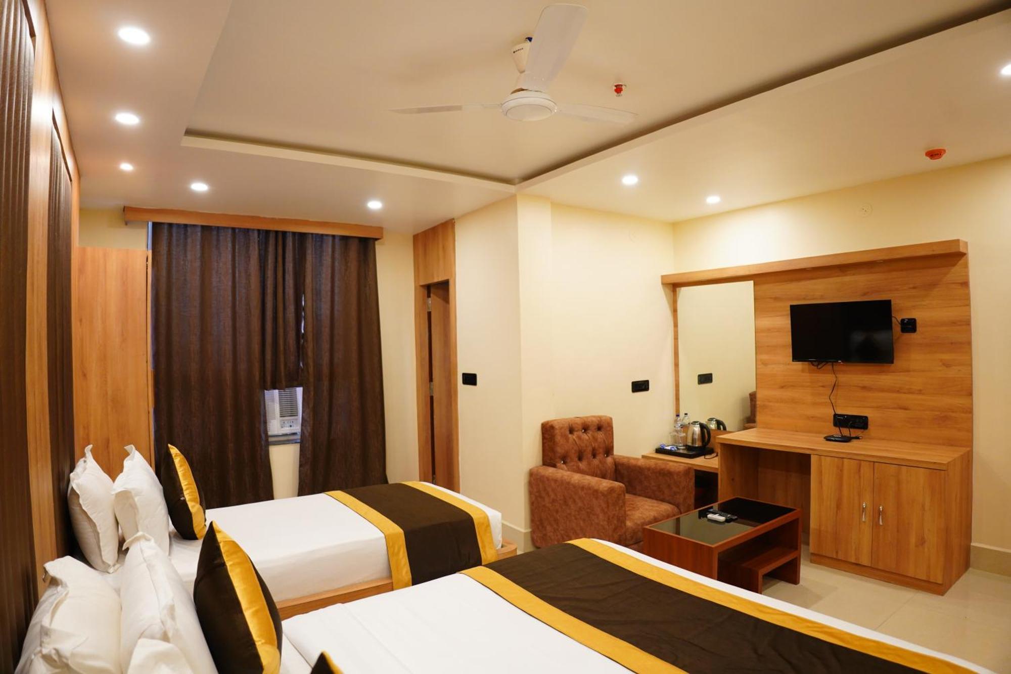 The Marutinandan Grand Hotel Deoghar Buitenkant foto